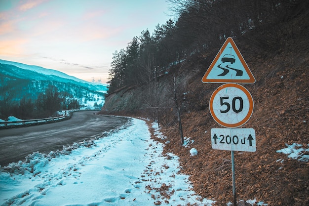 Warning against slippery road