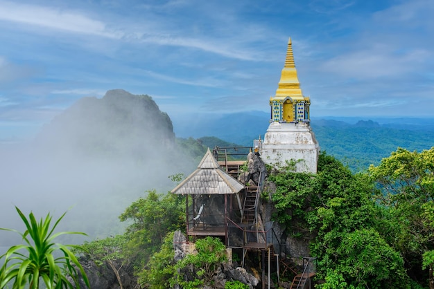 Wat Chaloem Phra Kiat Phrachomklao Rachanusorn Wat Praputthabaht Sudthawat pu pha daeng