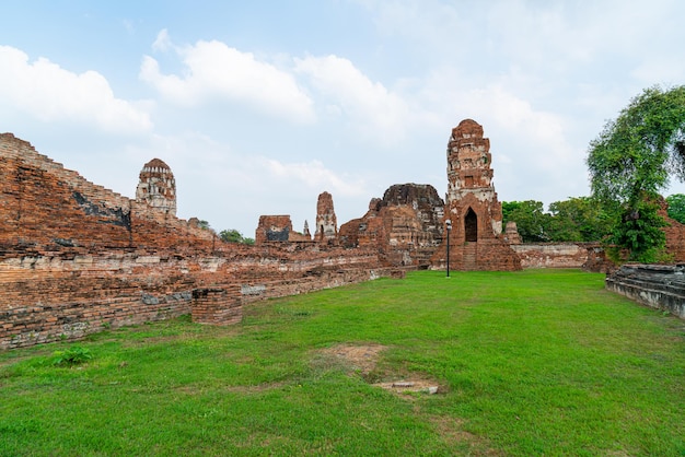 Wat Mahathat Temple in the precinct of Sukhothai Historical Park, a UNESCO World Heritage Site in Ayutthaya, Thailand