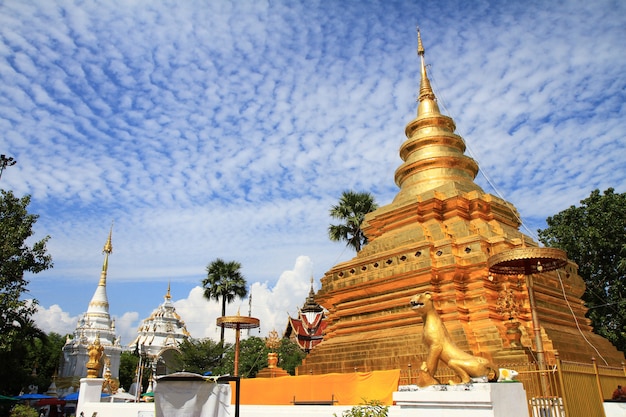 Wat Phra That Sri Chom Thong buddhist temple. 