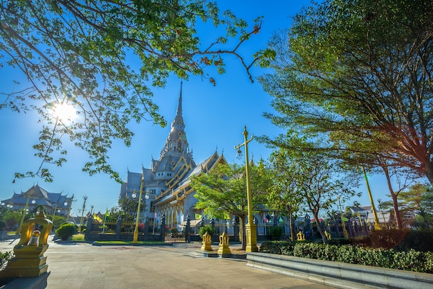 Wat Sothonwararam is a Buddhist temple in the historic centre 