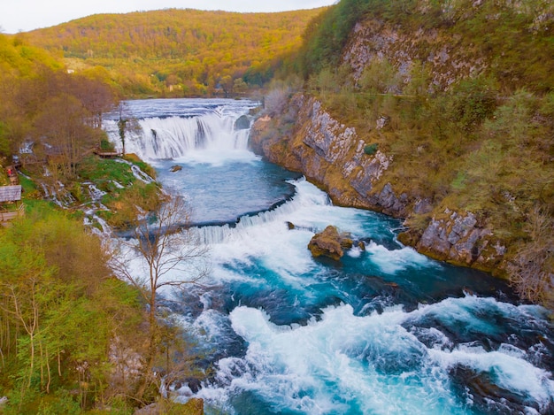 Photo waterfall strbacki buk on una river in bosnia