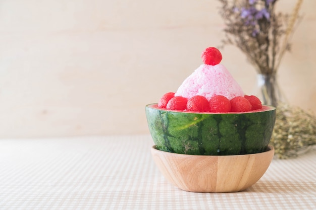 watermelon bingsu dessert