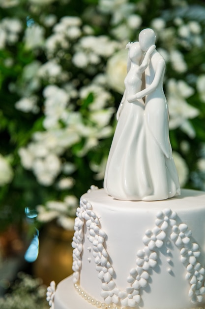 Wedding cake ornament