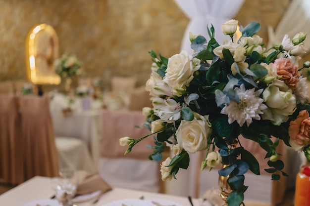 Wedding decor, flowers and floral design at the banquet and ceremony