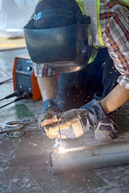 Welders Welding To prepare construction equipment