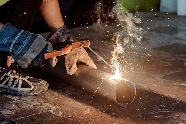 Welders Welding To prepare construction equipment