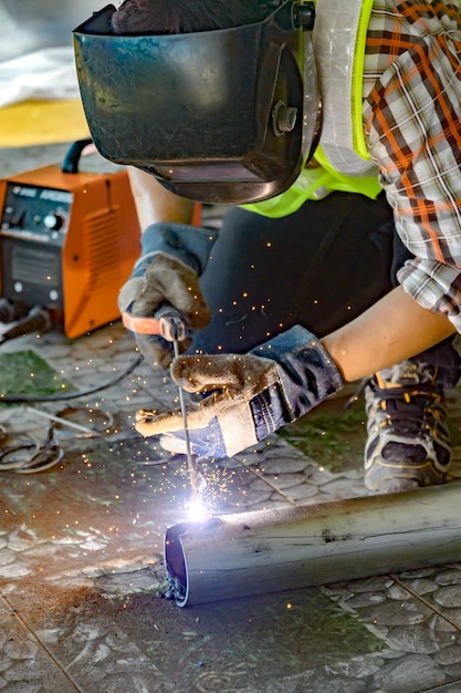 Welders Welding To prepare construction equipment