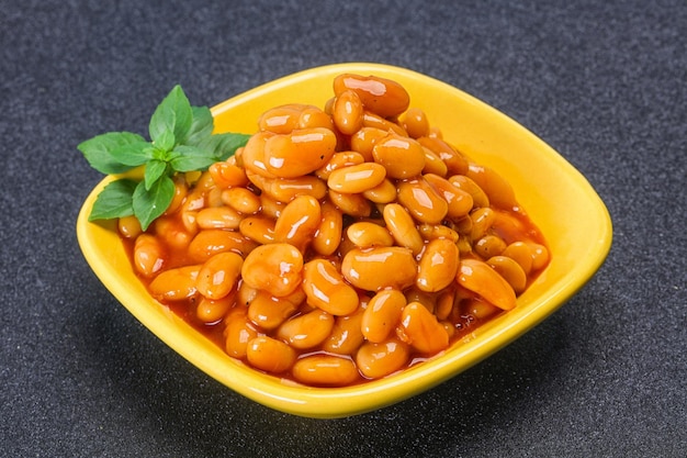 White beans with tomato sauce