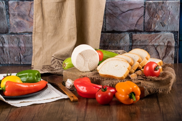 White cheese, bread and vegetables