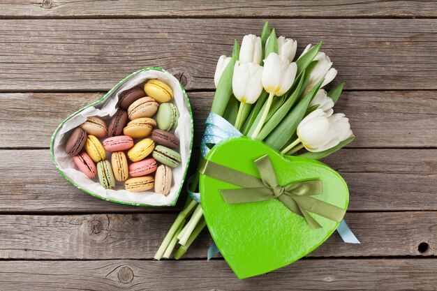 White tulips bouquet and macaroons