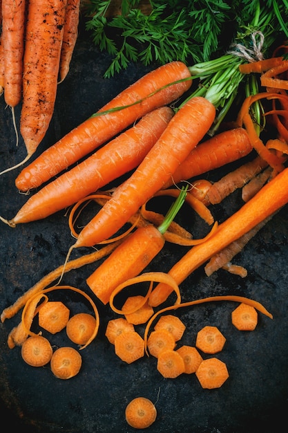 Whole and sliced carrots