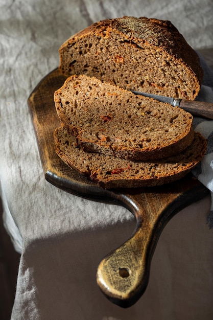 Whole wheat bread with sundried tomatoes and herbs