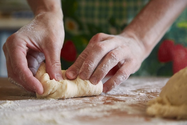 woman in the kitchen preparing a pie