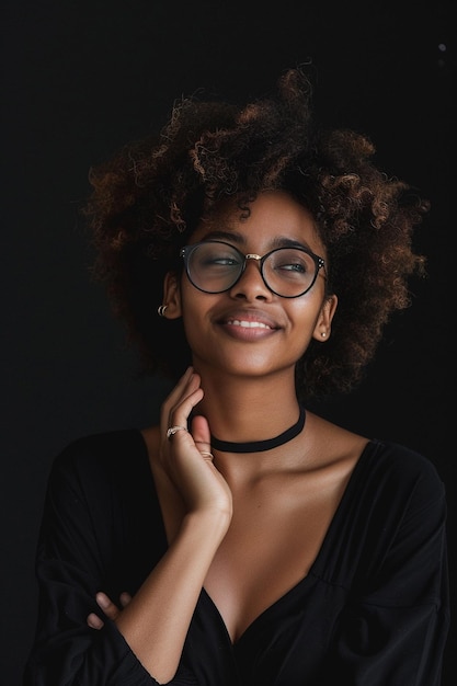 Photo a woman wearing glasses with a black shirt that says quot natural quot