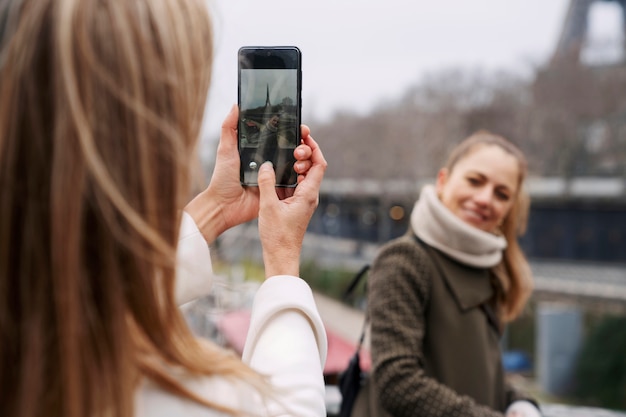 Women traveling in paris