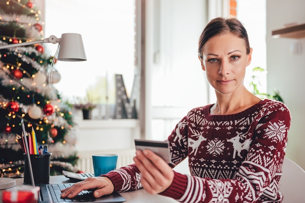 Women using credit card