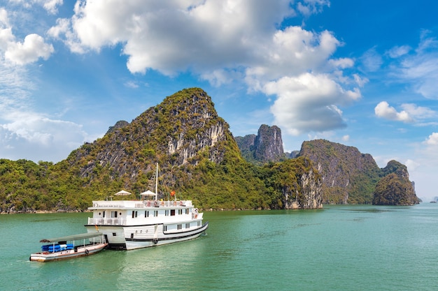 World natural heritage Halong bay, Vietnam