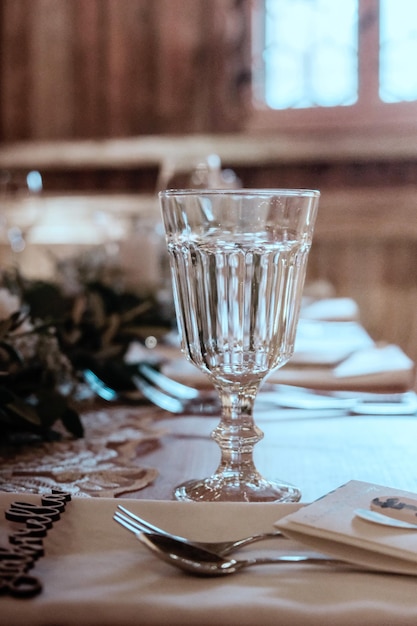 XDxABeautiful glass on the wedding table Floral decor for the wedding table