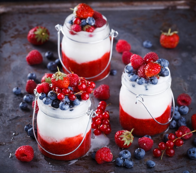 Yogurt,homemade,with fresh berries, 