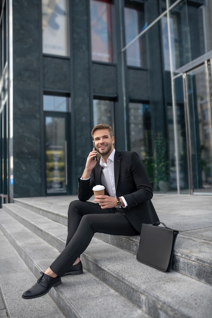 Young businessman wearing suit