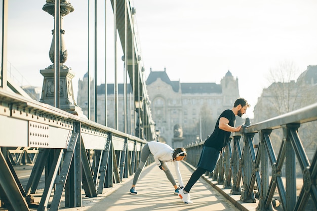 Young couple have training in urban enviroment