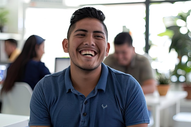 Photo young mexican community manager laughing in office environment