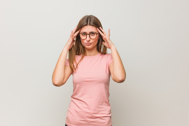 Young russian natural girl doing a concentration gesture