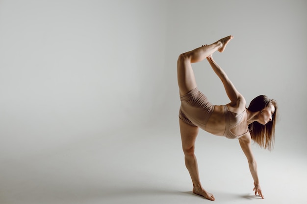 Young woman dancer dancing high heels dance