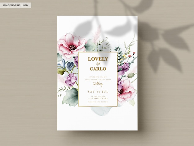 PSD beautiful wedding invitation card with flower and leaves watercolor