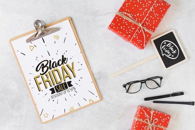 Black friday mockup with clipboard