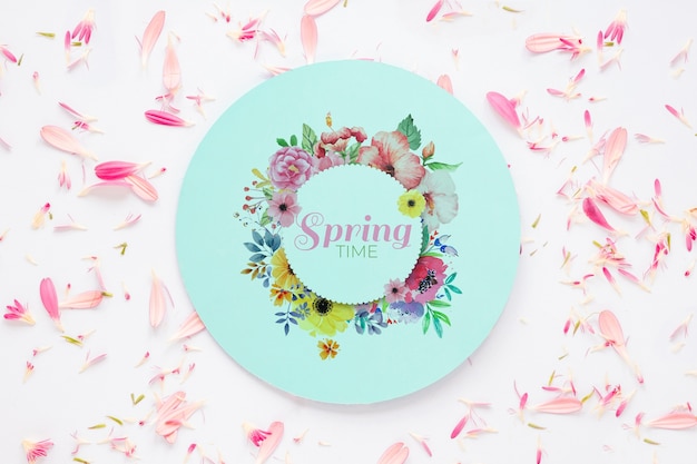 PSD flat lay round card mockup for spring