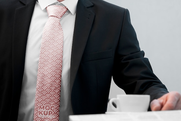 Front view man wearing pink tie