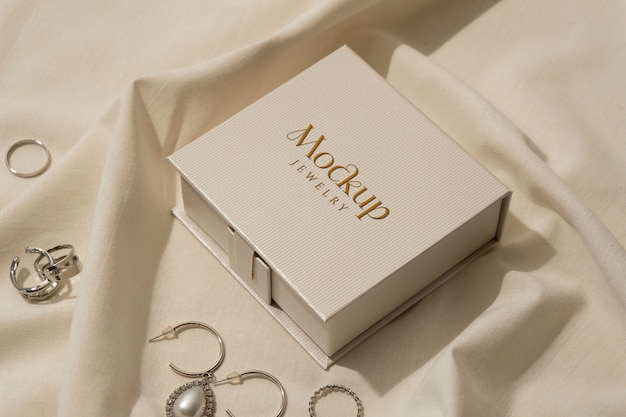 PSD jewelry box mockup