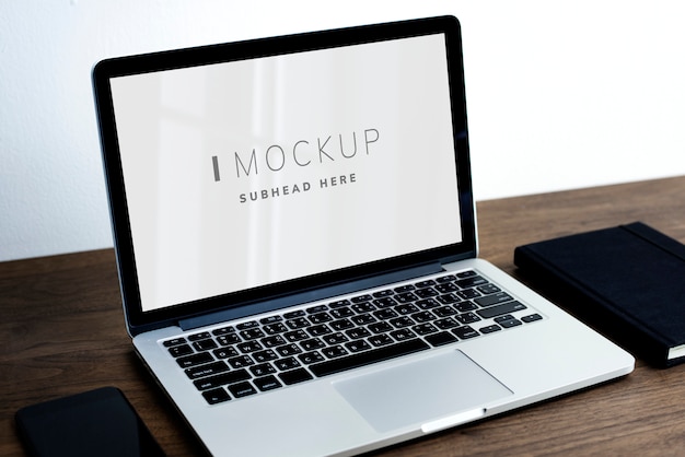 PSD laptop digital device screen mockup