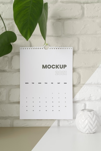 Minimal calendar mock-up arrangement