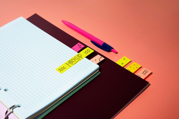 PSD small portable post it note mockup design