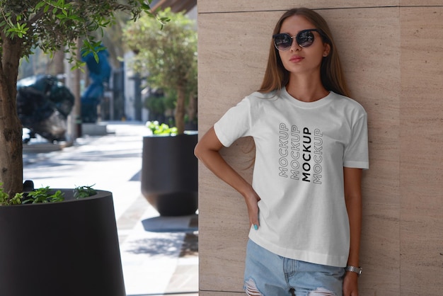 T-shirt mockup girl walking in modern city