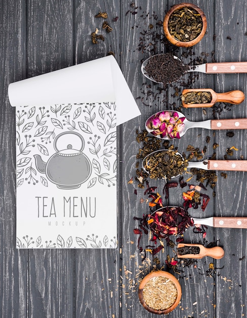 PSD tea concept on wooden table mock-up