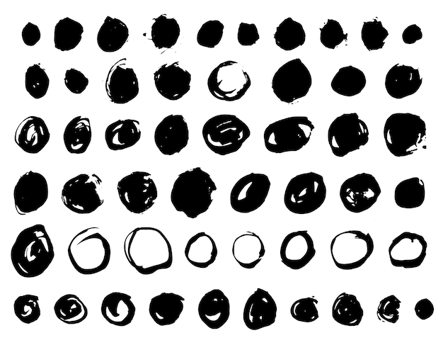 Hand drawn black ink circle se